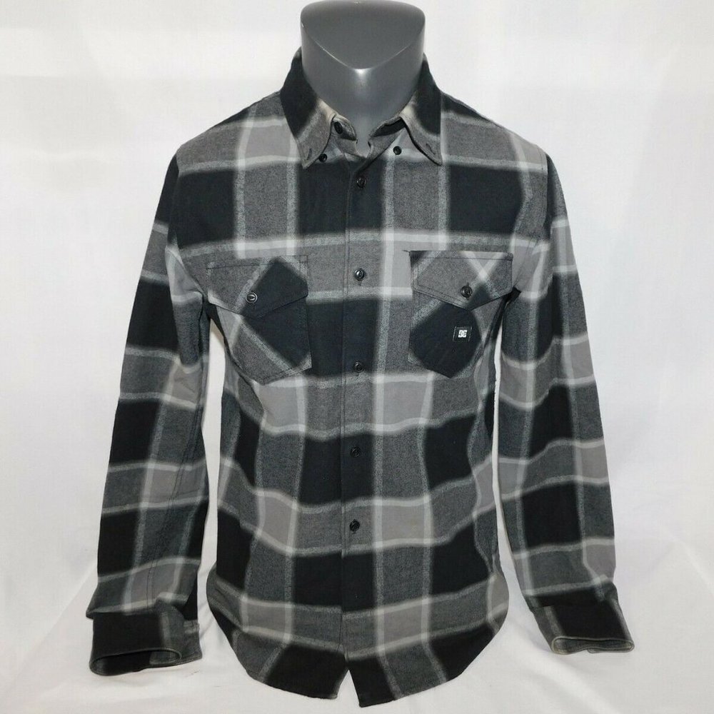 DC shoe Company Black Gray Plaid Button Front long sleeve shirt skater mens S